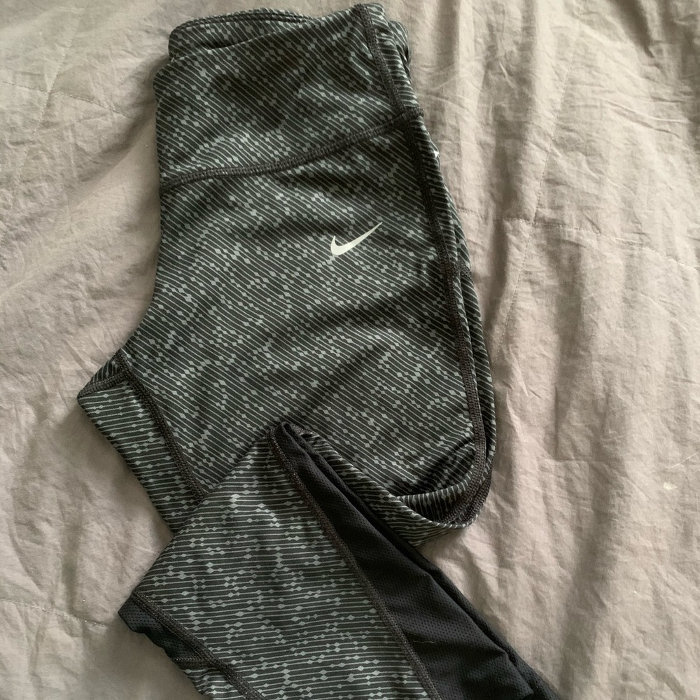 Nike Dry Fit crop leggings